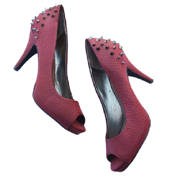 Fergalicious Shoes - Fergalicious Rose Pink Studded Heels by Fergie 7.5